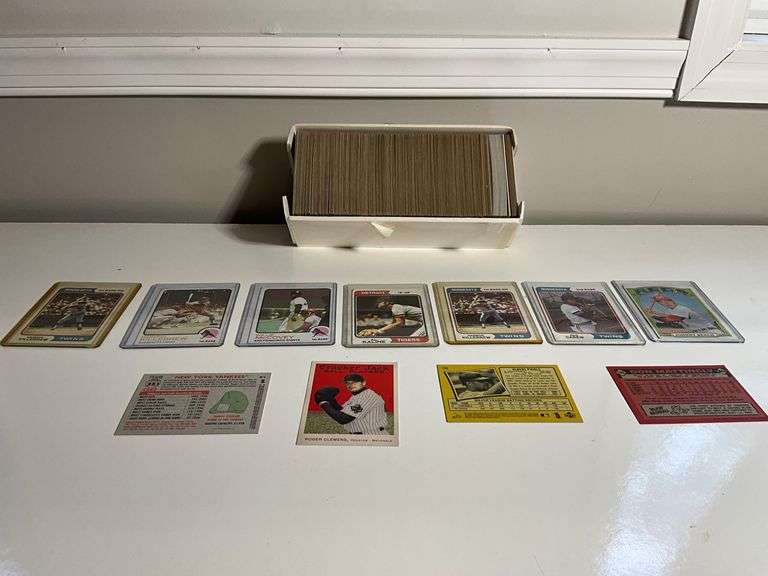 Baseball Trading Cards Featuring Various Players