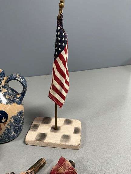 Americana-Themed Decorative Items
