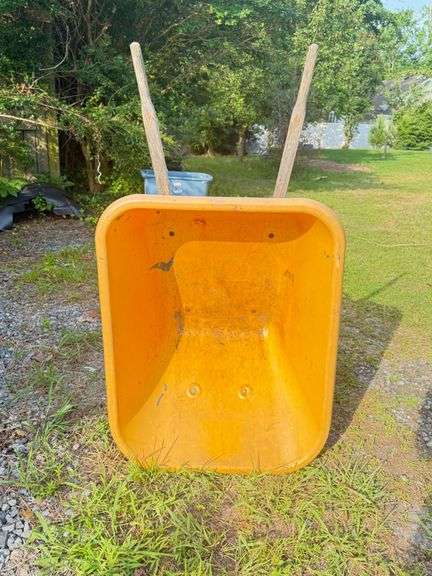 True Temper Two-Wheel Wheelbarrow With Orange Poly Tray