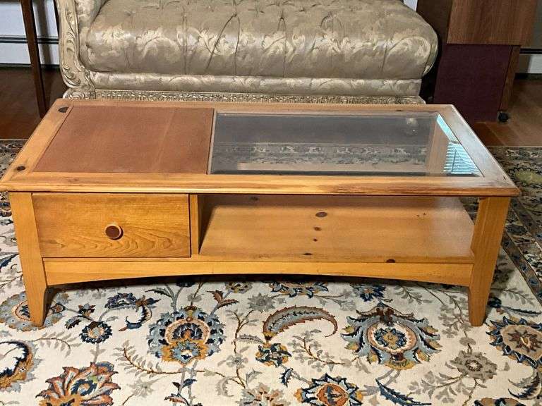 Lane Eddie Bauer Lifestyles Coffee Table With Glass and Wood Design