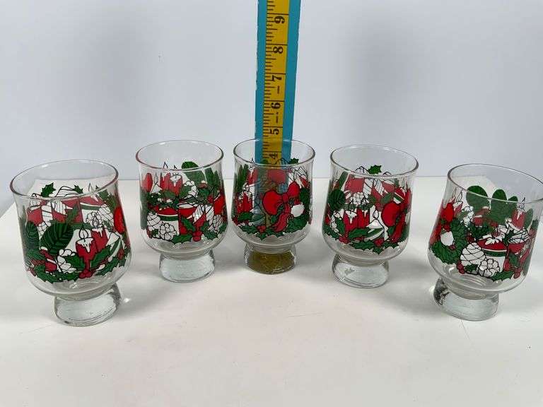 5 Holiday-Themed Glass Tumblers with Decorative Prints