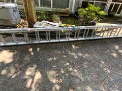 Aluminum Extension Ladder, 28 Ft, 250 Lb Capacity