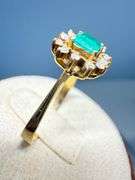 18K Yellow Gold Ring with Emerald and Diamond Accents