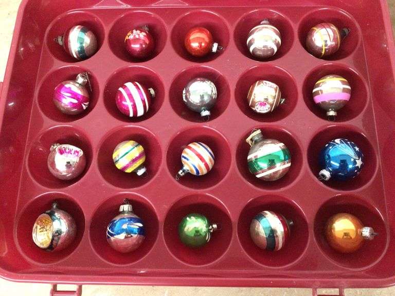 VARIOUS CHRISTMAS ORNAMENTS W/CONTAINERS Currie Auction Service