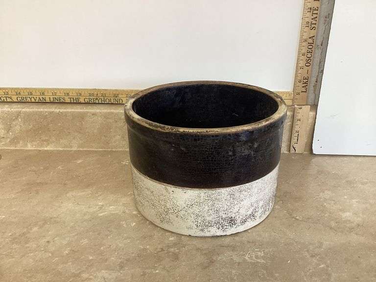 ANTIQUE CROCK