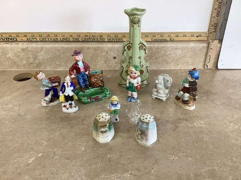 MISC VINTAGE FIGURINES & SALT & PEPPER SHAKERS