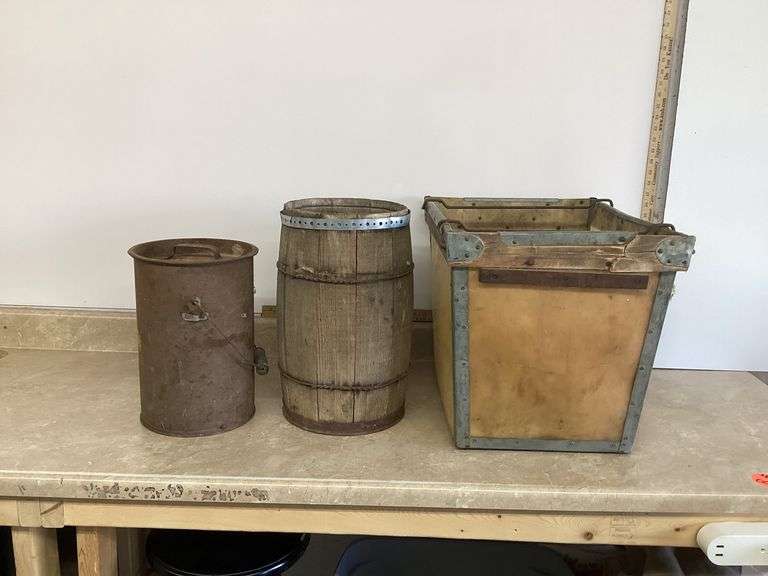 ANTIQUE NAIL KEG, HASTINGS MFG CO CONTAINER, & METAL CAN W/LID