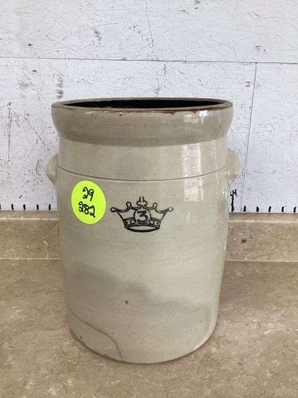 VINTAGE #3 CROCK