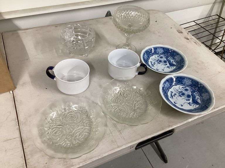 CANDY DISHES AND OTHER ASSORTED GLASSWARE