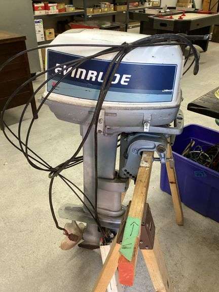 EVINRUDE 30hp LONG SHAFT BOAT MOTOR WITH CONTROLS