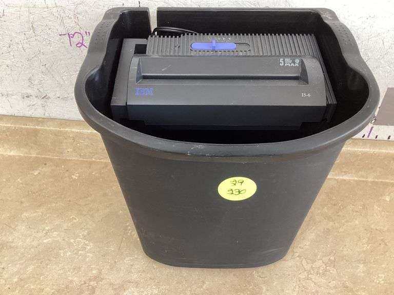 PAPER SHREDDER