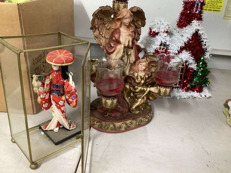 CHRISTMAS FIGURINES