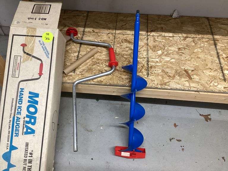 NEW HAND ICE AUGER