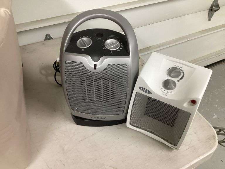 3 ELECTRIC HEATERS AND 1 PAPER SHREDDER