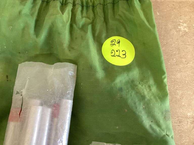 GREEN 2-PERSON TENT