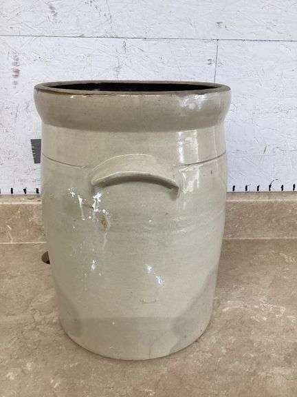 VINTAGE #3 CROCK