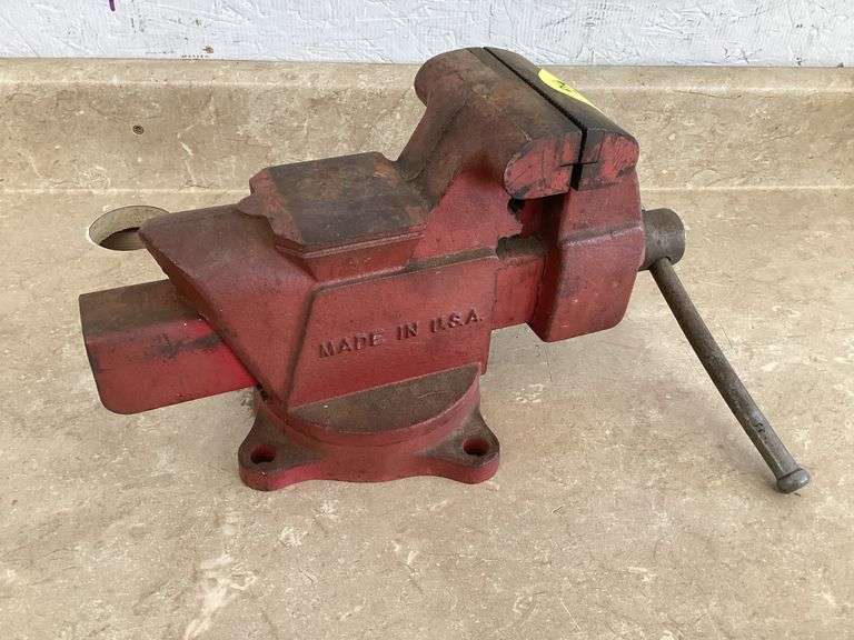 VINTAGE COLUMBIAN D44-M3 VISE MADE IN THE USA
