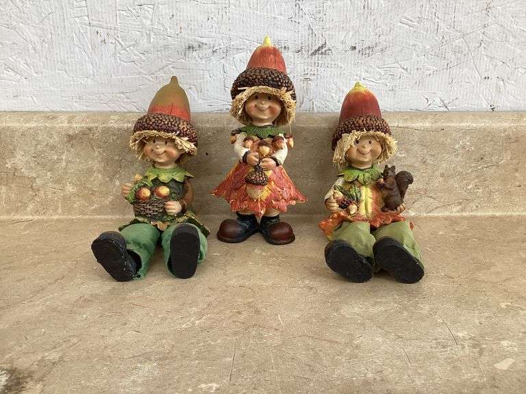 AUTUMN ACORN FIGURINES