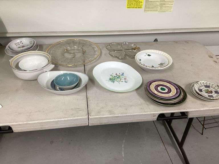 ASSORTED SERVING DISHES