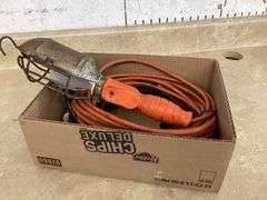20fT EXTENSION CORD AND 20ft TROUBLE LIGHT
