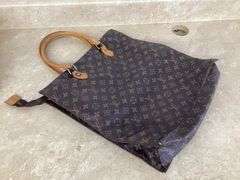 LOUIS VUITTON BAG - FRANCE