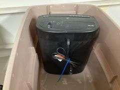 3 ELECTRIC HEATERS AND 1 PAPER SHREDDER