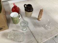 VARIOUS GLASS AND POTTERY FLOWER VASES