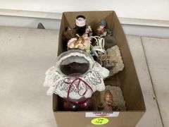 ANGLE TABLE LAMP AND VARIOUS KNICK KNACKS