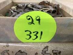 LOT OF VARIOUS VINTAGE KEYS INCLUDING OLD CLOCK KEYS (APPROX. 2lbs.)