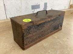 VINTAGE FLARE & SMUDGE POT SIGNAL KIT IN METAL BOX