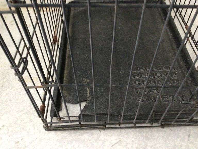SMALL DOG KENNEL