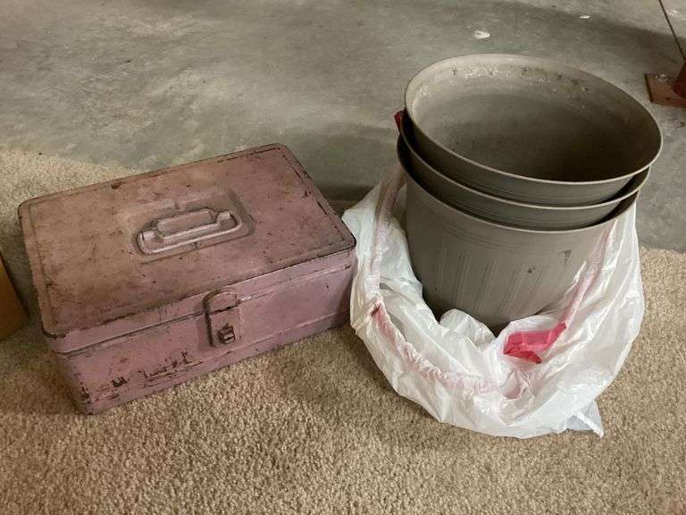 BOX OF MISC ITEMS