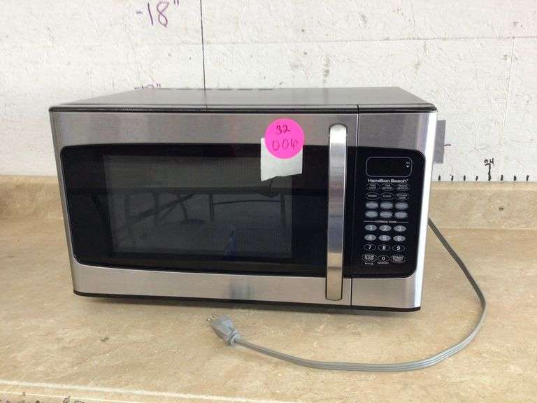 HAMILTON BEACH 1000-WATT MICROWAVE (BLACK)