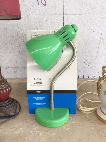MISC LAMPS & SHADES (LAMPS WORK)