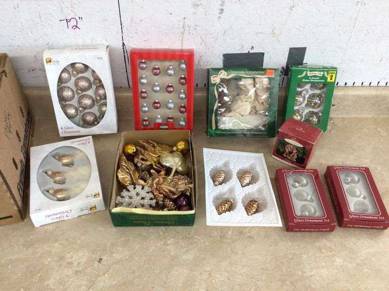 VARIOUS GLASS CHRISTMAS ORNAMENTS
