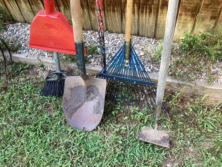 MISC GARDEN TOOLS