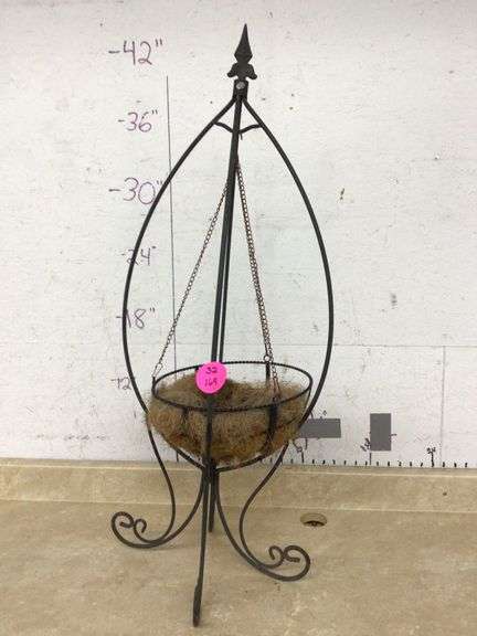 HANGING PLANT STAND