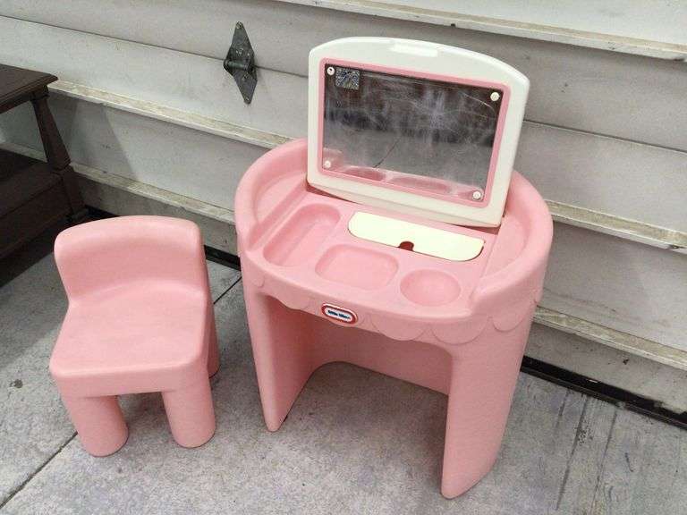 LITTLE TIKES PINK VANITY WITH CHAIR