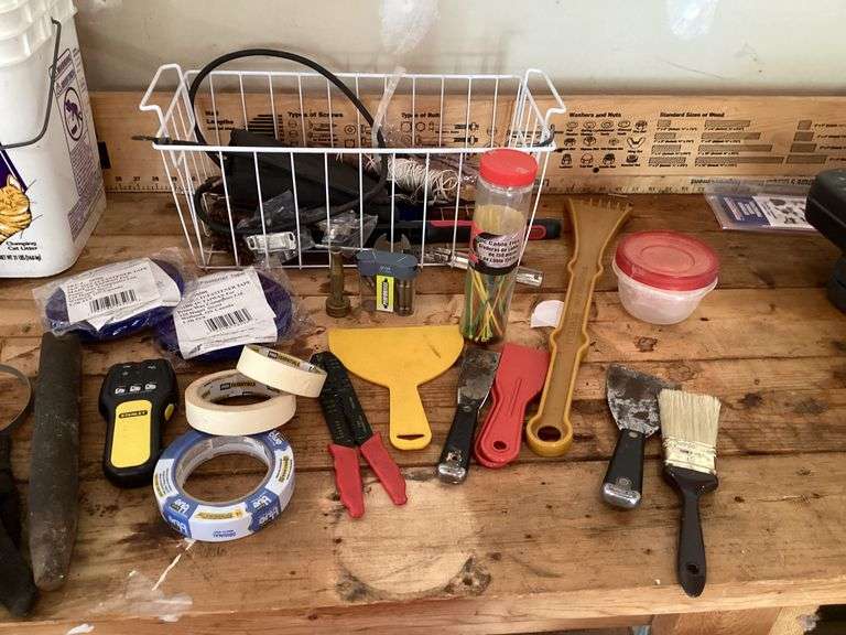 WIRE BASKET OF MISC GARAGE ITEMS & TOOLS