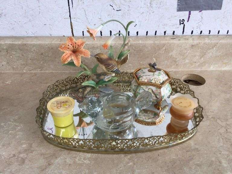 TRAY OF BIRD & VANITY ITEMS-WINGS BROKEN ON TRINKET BOX