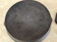 WAGNER #10 CAST-IRON FRY PAN AND LODGE CAST IRON GRILL PAN