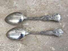BOX OF STERLING SILVER & SILVERPLATE ITEMS & SOUVENIR SPOONS