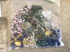 VARIOUS RELIGIOUS JEWELRY