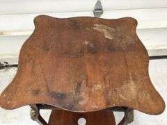 ANTIQUE WOOD PARLOR TABLE