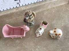 BOX OF VINTAGE FLOWER POTS