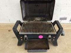 CHAR-BROIL PORTABLE GAS GRILL
