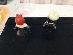 VINTAGE SALT & PEPPER SET