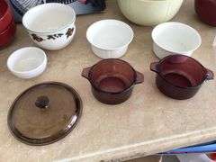 BOX OF BOWLS & BREAD PAN