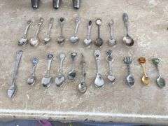 BOX OF STERLING SILVER & SILVERPLATE ITEMS & SOUVENIR SPOONS