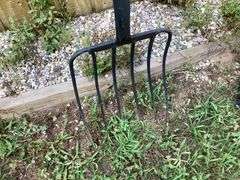 6 TINE PITCHFORK